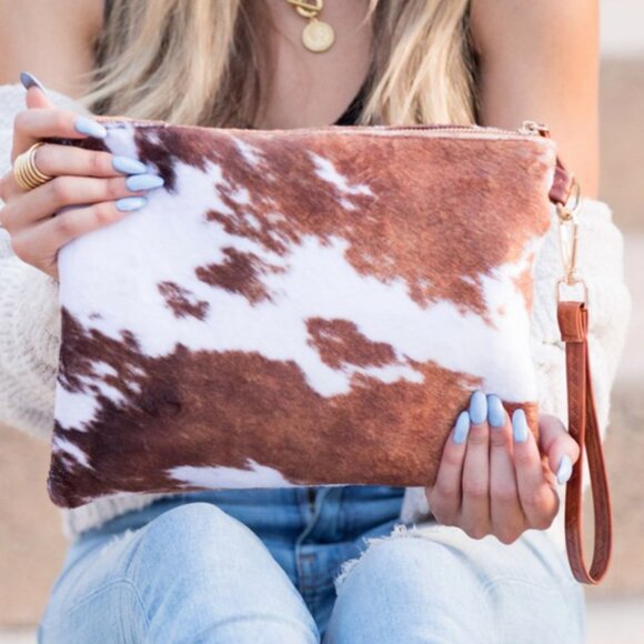 Faux Fur Cow Animal Print Clutch - Picture 2 of 3